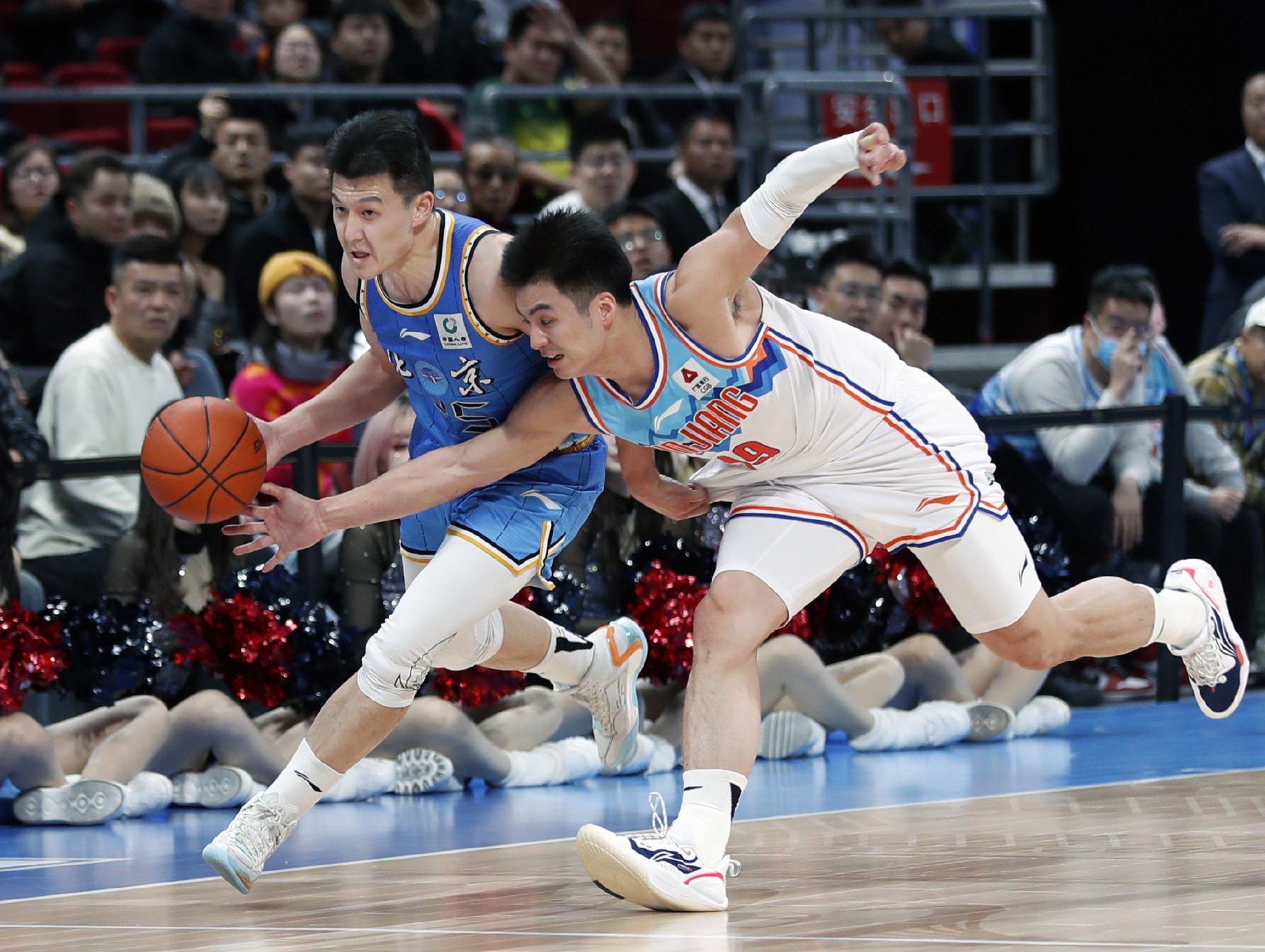 关于新疆男篮豪取九连胜，争夺季后赛资格的信息