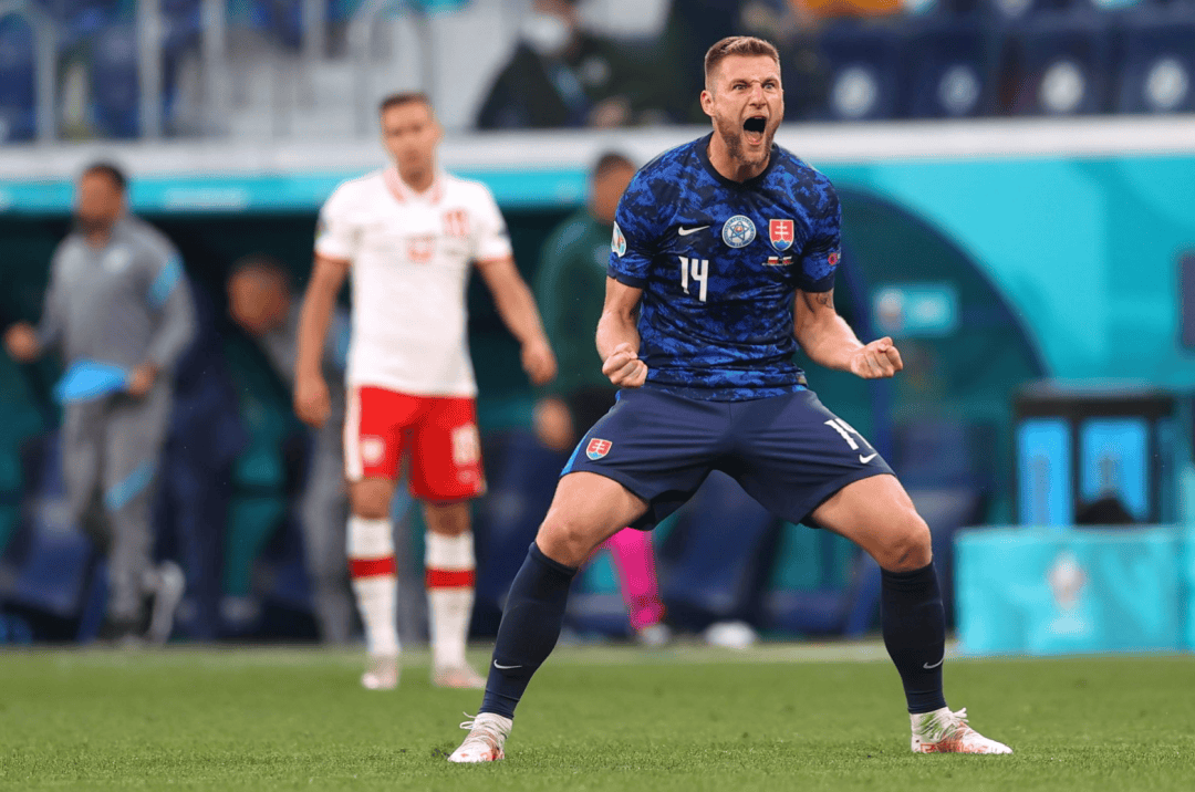 斯洛伐克队惊险过关,成功晋级下一轮! 斯洛伐克队惊险过关,成功晋级下一轮!