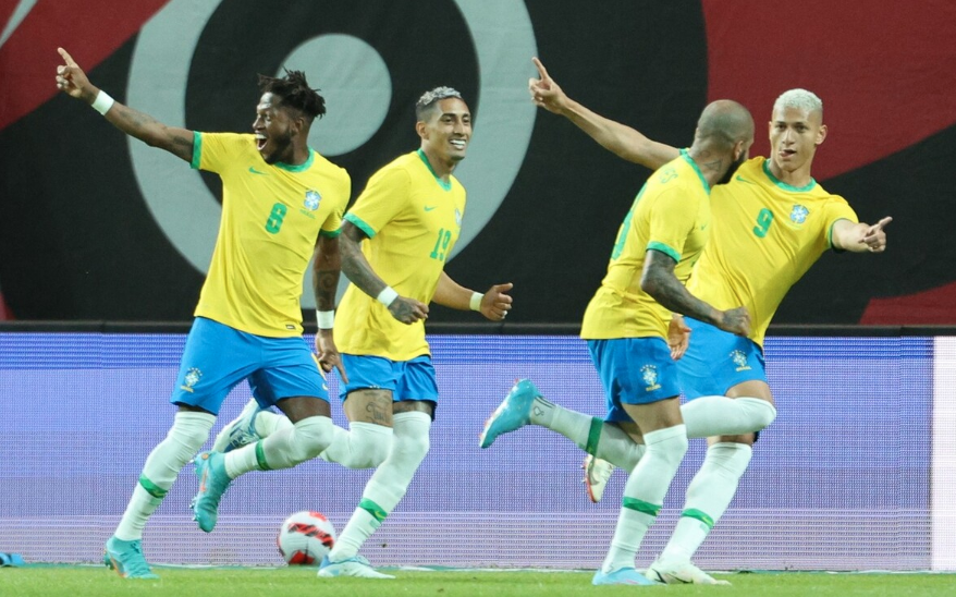 关于劲旅对决，领头羊狂胜对手，助力保持领先的信息