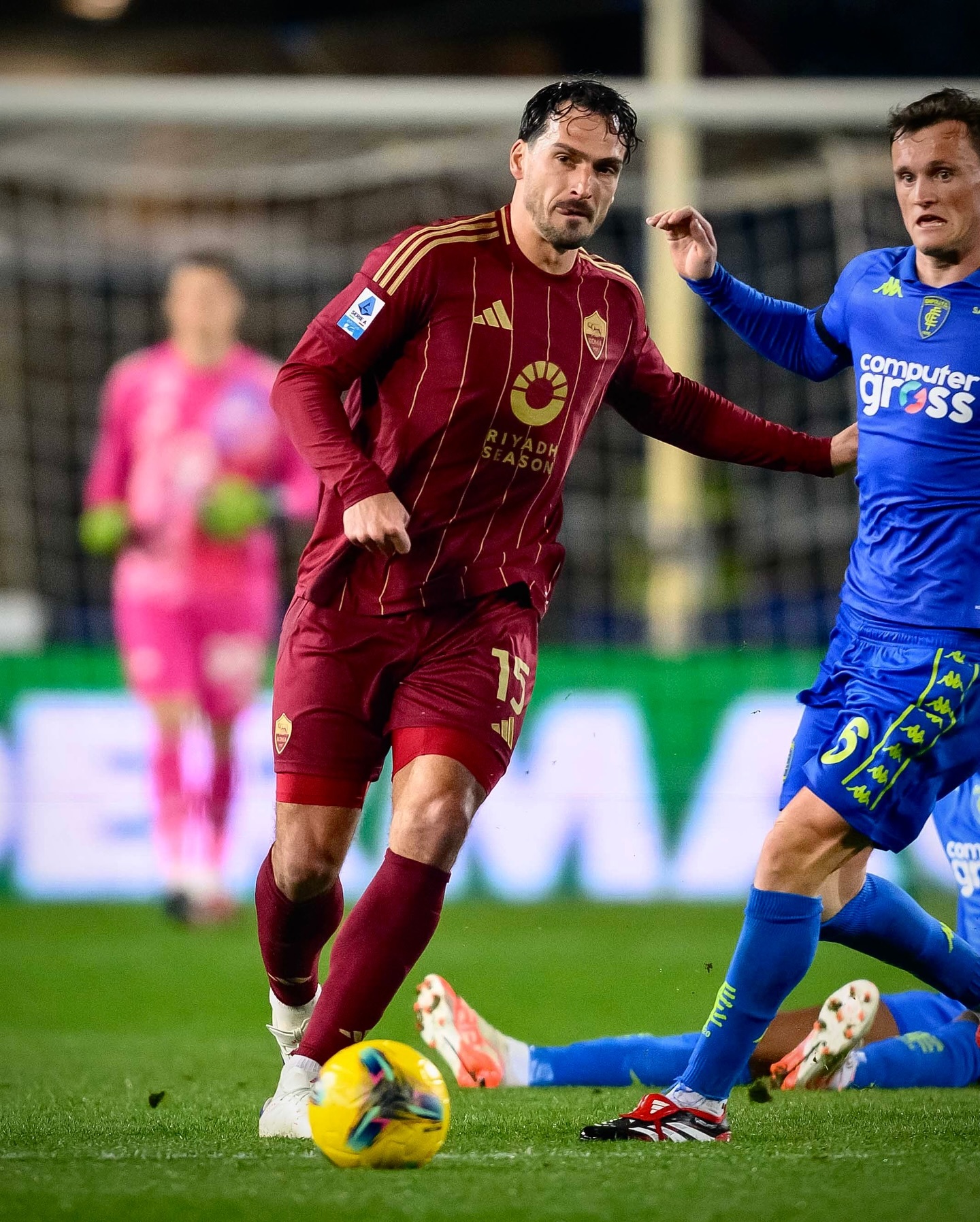 关于罗马尼亚击败泰国,晋级欧洲杯四弪赛的信息 关于罗马尼亚击败泰国,晋级欧洲杯四弪赛的信息