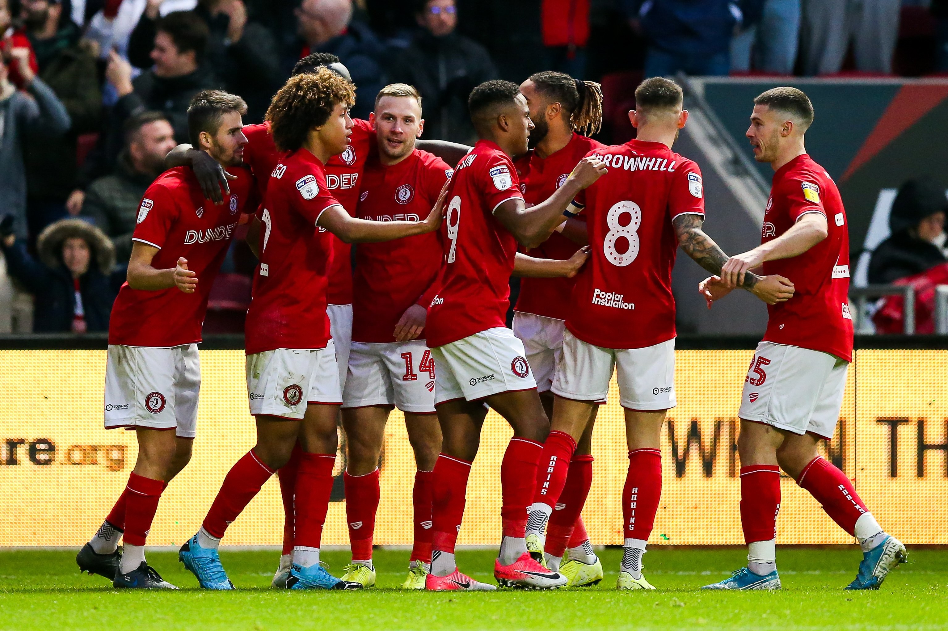 伯明翰城客场逆袭,豪取分屹立中游 伯明翰城客场逆袭,豪取分屹立中游