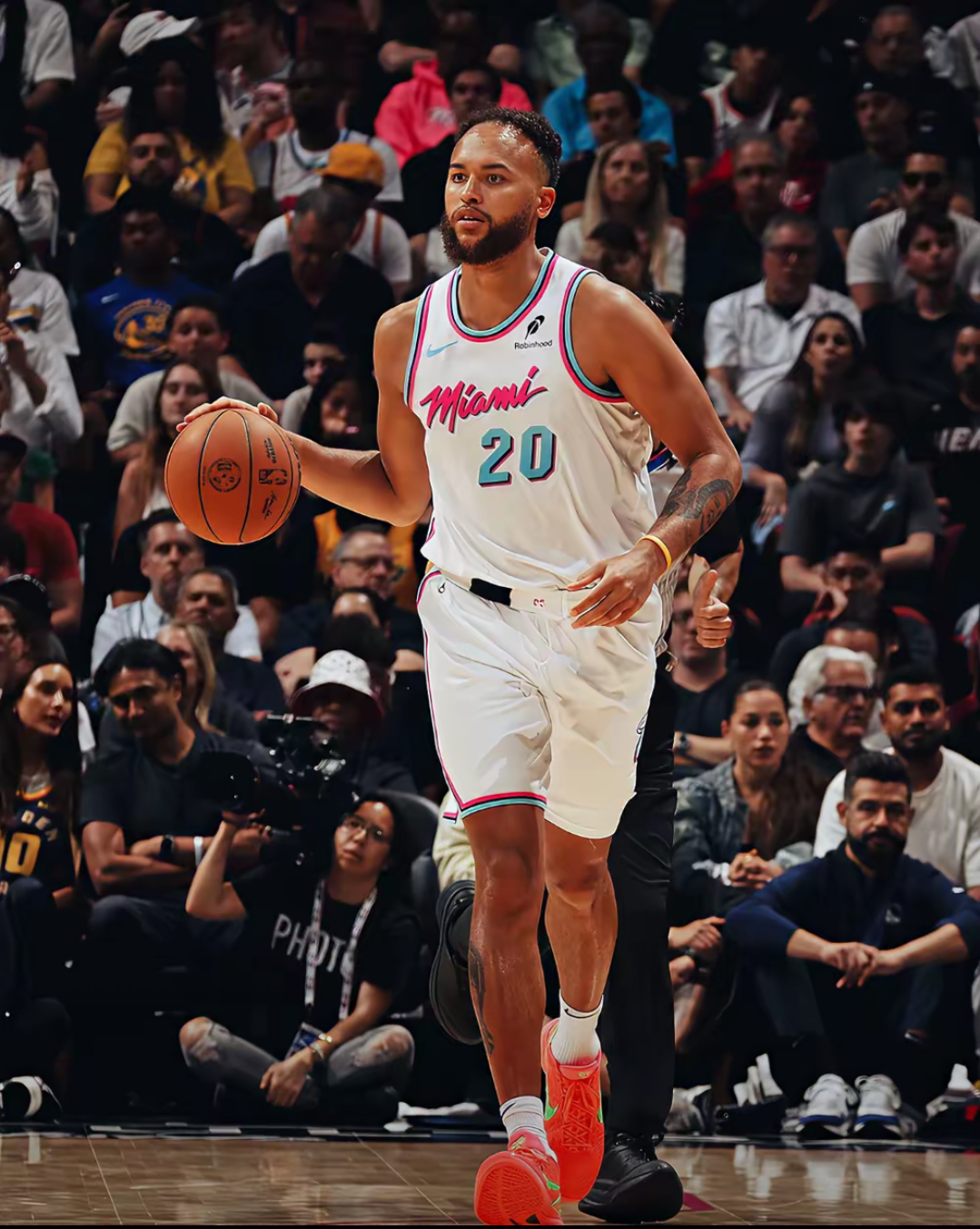 热火主场取胜，士气高涨的简单介绍