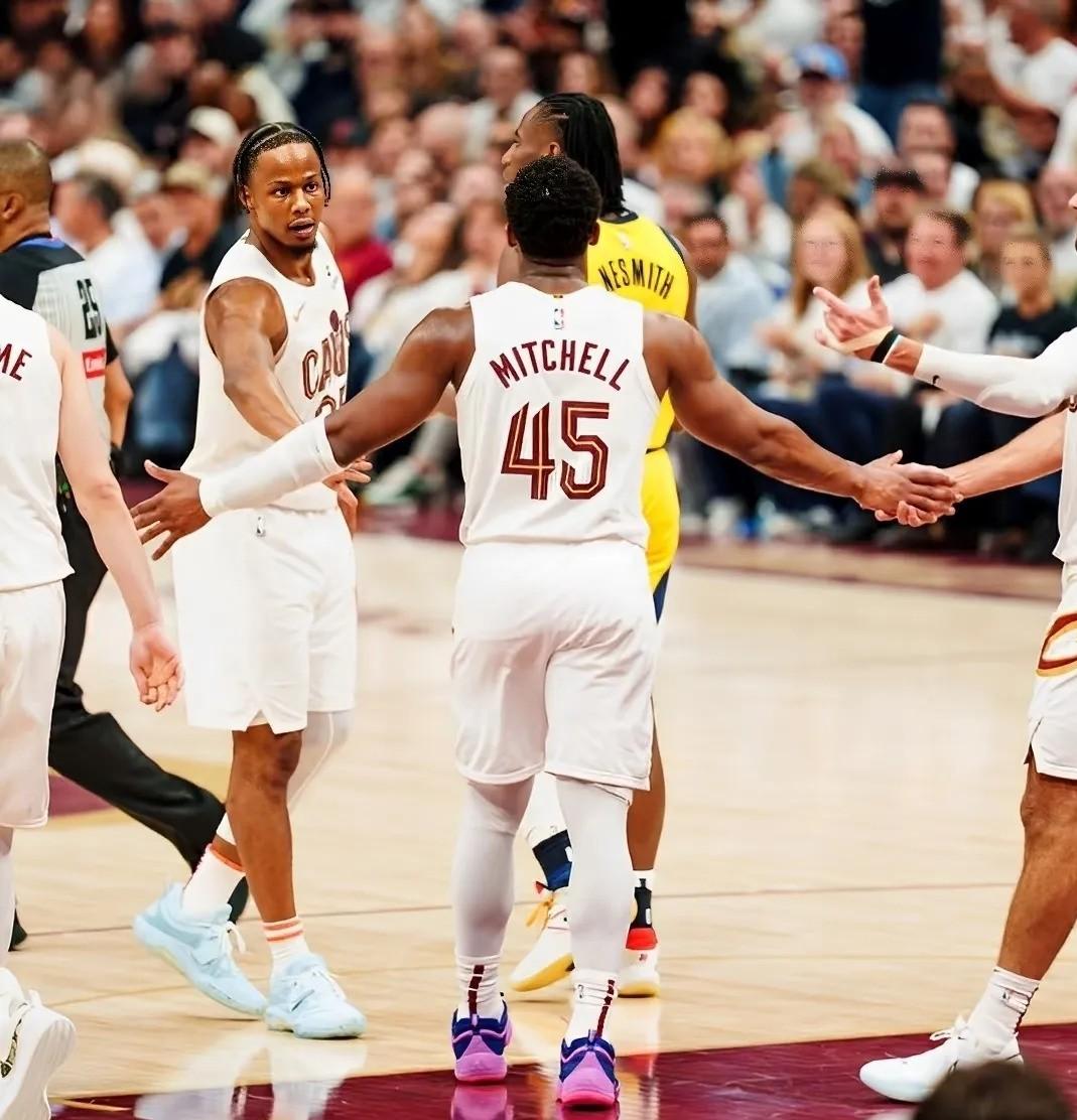 步行者主场力克老鹰,取得两连胜 步行者主场力克老鹰,取得两连胜